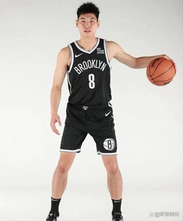 F1半决赛焦点战:中原天狼队强势横扫东城白虎队,新星闪耀。客场静默反击(f1视频回放五星体育) F1半决赛焦点战:中原天狼队强势横扫东城白虎队,新星闪耀。客场静默反击(f1视频回放五星体育)